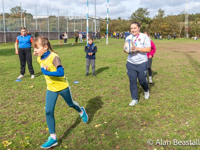 Brownies enjoying the training session with Amy Cokayne