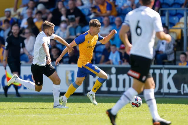 An immediate debut for Forest loanee Riley Harbottle hours after signing for Stags today.  Picture by Chris Holloway/The Bigger Picture.media