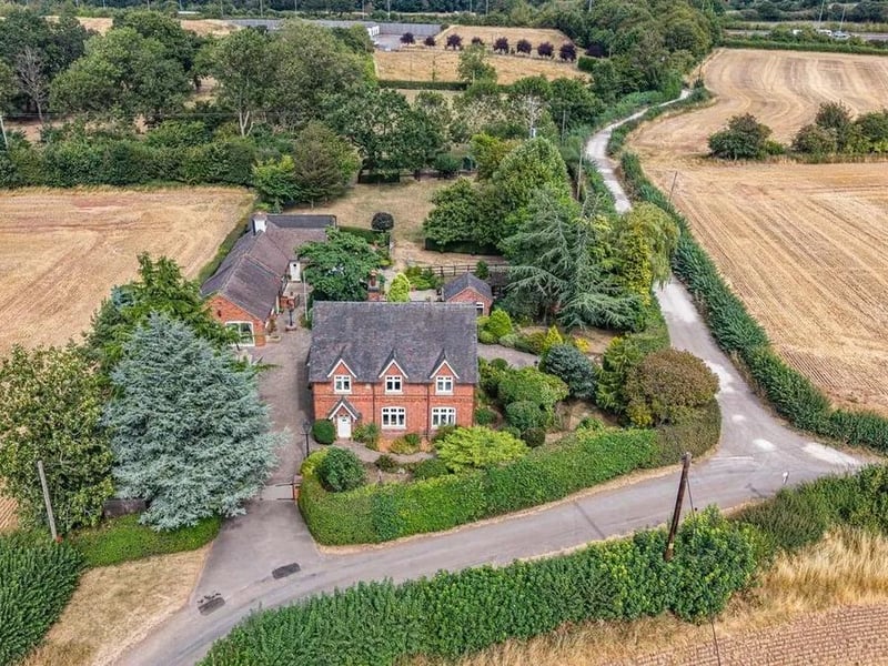 Combining a charming character cottage with a striking detached barn conversion, this exceptional property presents a rare opportunity for those seeking multi-generational living, independent accommodation or an enviable country lifestyle.