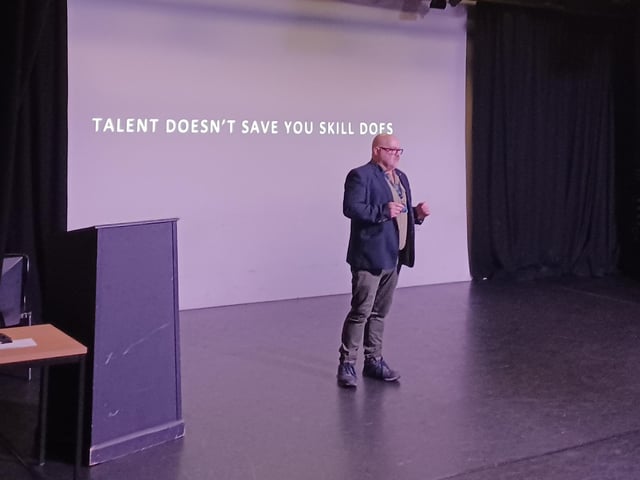 Editor and visual effects artist Gerry Lindfield took students behind the scenes of high-end television and music productions