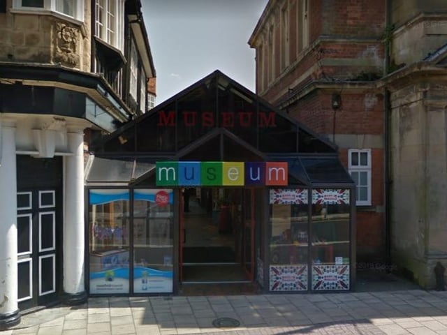 The Mansfield Museum showcases the history of Mansfield and its people. It features exhibits on coal mining, local industries, and a Victorian shopping street.