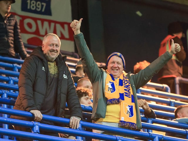 Mansfield Town were unable to bag all three points despite Oxford being reduced to nine men for the closing stages.