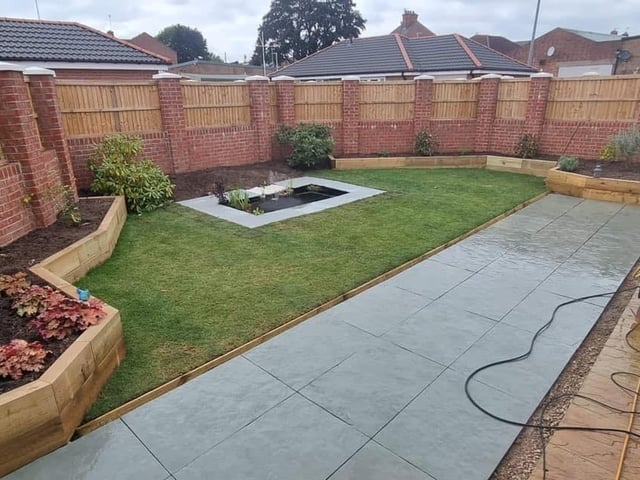 One Call Landscapes, located in Mansfield, serves areas including Selston, Mansfield, Ollerton, Pinxton, Nottingham, Mansfield Woodhouse, Edwinstowe, Sutton, and Kirkby. It has received a five-star rating based on over 30 Google reviews. Visit www.onecalllandscapes.co.uk for more details.