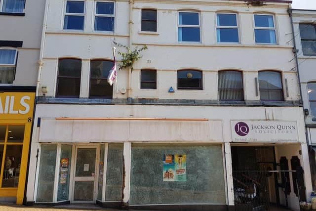 How the three-storey building on Leeming Street looked in 2017. (PHOTO BY: Mansfield Townscape)