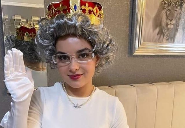 This very royal and regal picture was sent in by Amanda Goddard