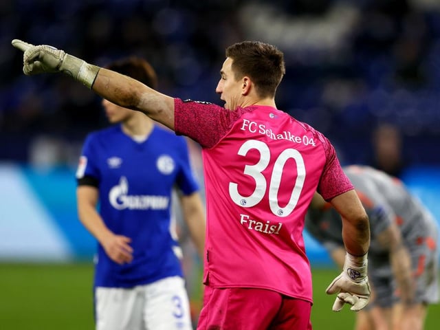 Rangers have not made a pre-contract offer to Schalke 04 goalkeeper Martin Fraisl but are interested in the Austrian. The Ibrox side are reported to be in the market for a new goalkeeper with Allan McGregor out of contract at the end of the season. Fraisl has impressed in the German second tier and has interest from Norwich City. (Daily Record)