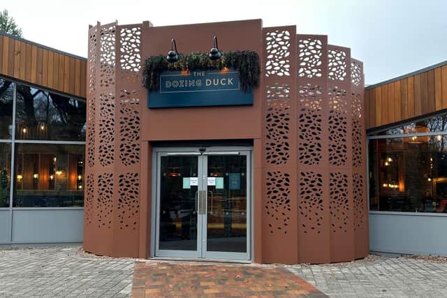 A brand-new gastropub – The Dozing Duck – has opened at Center Parcs Sherwood Forest, following a £4 million investment.