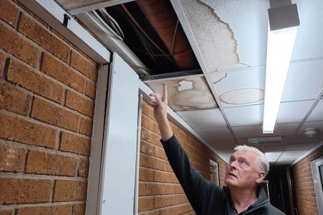 Lee Anderson MP has called out the roof damage.
