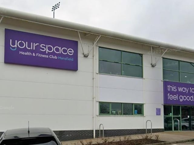 Your Space, Portland St, Mansfield NG18 1HB: This gym gets positive reviews for its facilities, which include a swimming pool, sauna, steam room, and Jacuzzi. It's often praised for a welcoming atmosphere and a good selection of classes. Users gave it 4.3 stars out of 285 reviews on Google.
