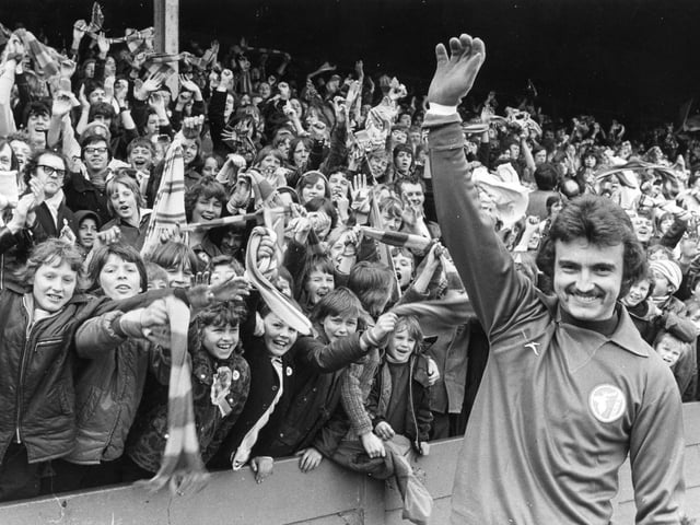 Rod Arnold with fans who had just been crowned Stag's Player of the Year by Chad readers in 1977