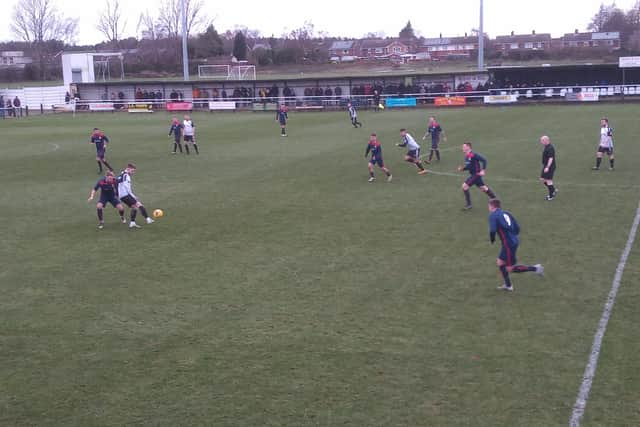 Charlie Dawes holds the ball up. Pic by Jim McIntosh.