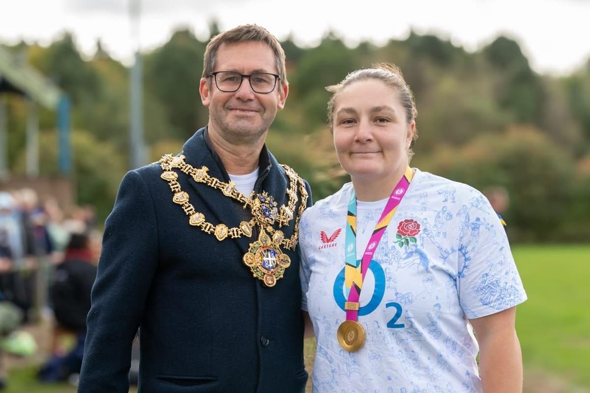 Robert Cockayne Rugby Mansfield Rugby Club inspired after world champion Amy Cokayne visit ...