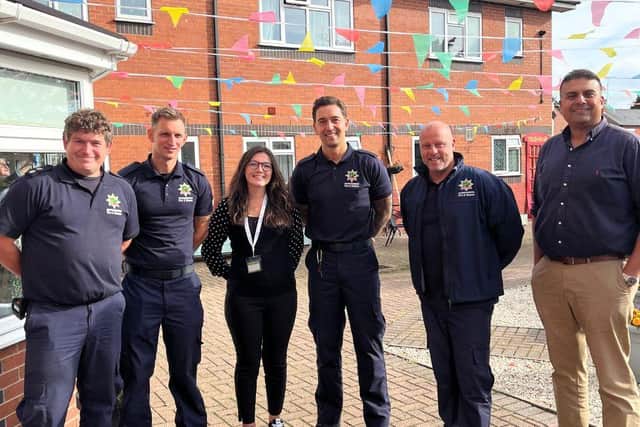 Nottinghamshire Fire and Rescue and Lidder Care team.