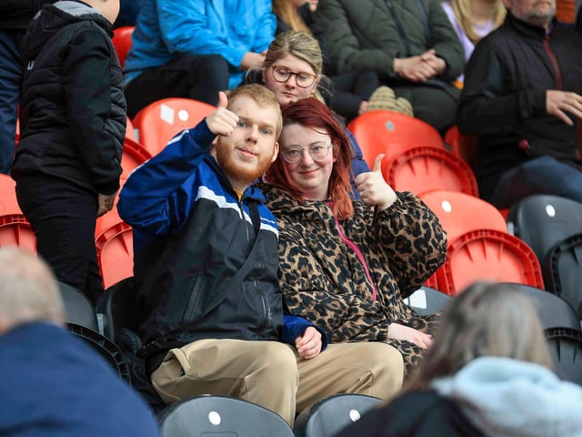 Mansfield Town kept up their good run of form with victory at Doncaster.