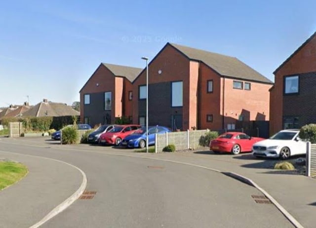Barnhill Gardens had an average price of £369,500 from 11 sales.