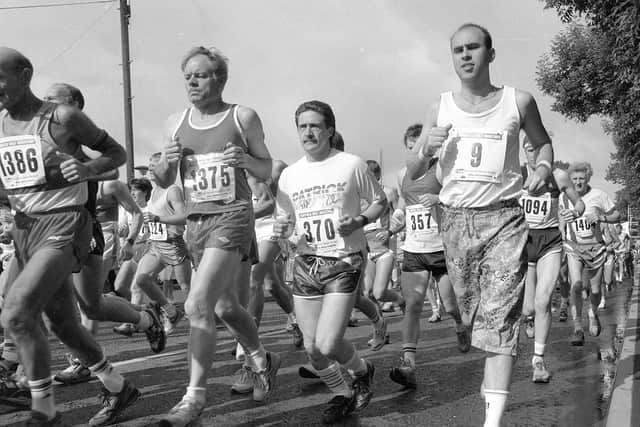 1990: A fabulous bygone snap of runners taking part in the Mansfield Half Marathon. Did you take part in this marathon or any other marathon?