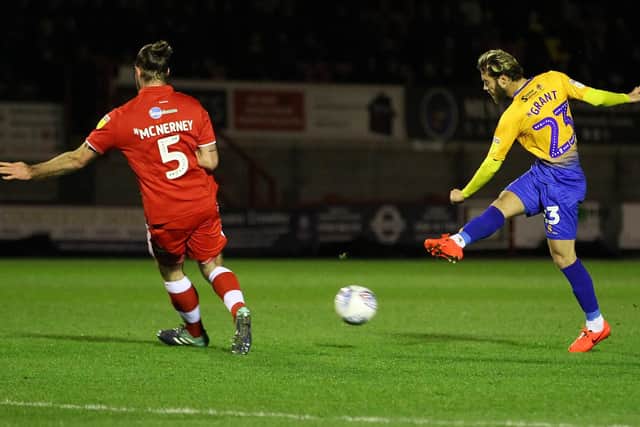 Crawley Town v Mansfield Town