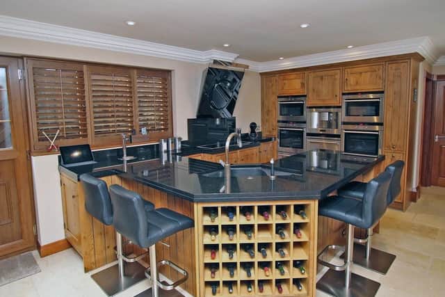 Rustle something up in this stylish kitchen.