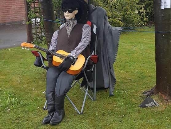 Strumming ALong