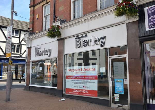 Sudden closure of Elizabeth Morley Bridal shop in Mansfield
