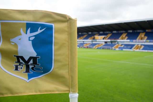 Stags' head physio Ross Hollinworth is to leave his post.