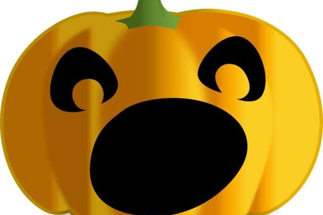 Halloween lantern. Photo by Pixabay.
