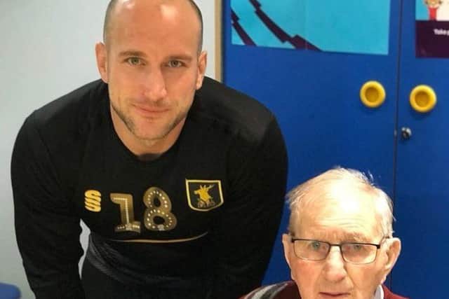 Walt Edwards with current Stags star David Mirfin