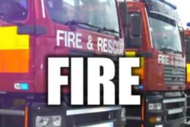 Firefightersused a carbon dioxide extinguisher to extinguish the fire.
