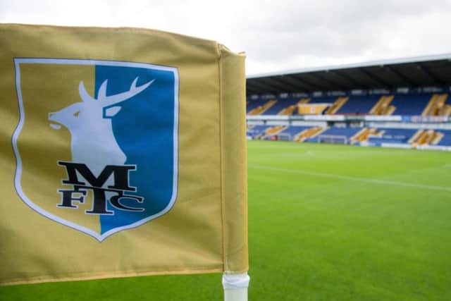 Stags' head physio Ross Hollinworth is to leave his post.
