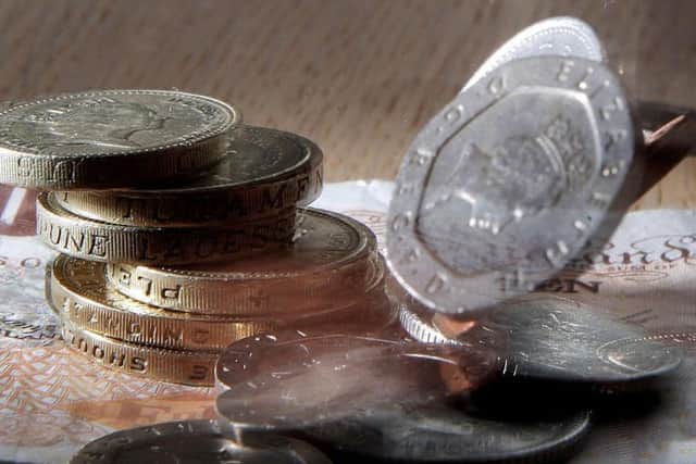 Tips from experts on how Universal Credit claimants in Mansfield can make their money go further over Christmas.