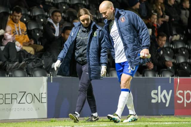 David Mirfin - battling injury - Pic By James Williamson
