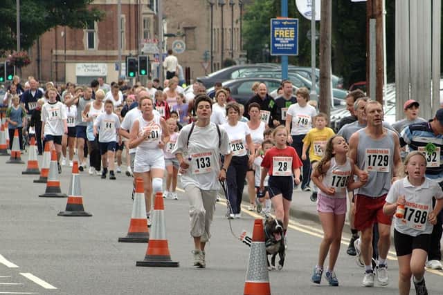 2003: Runners take to the streets of Mansfield for a fun run. Do you recognise anyone?