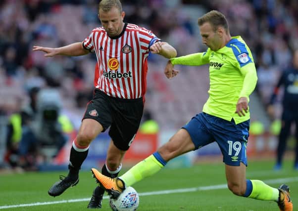 Lee Cattermole is reported to be a target of Sheffield Wednedsay. (Photo by Mark Runnacles/Getty Images)