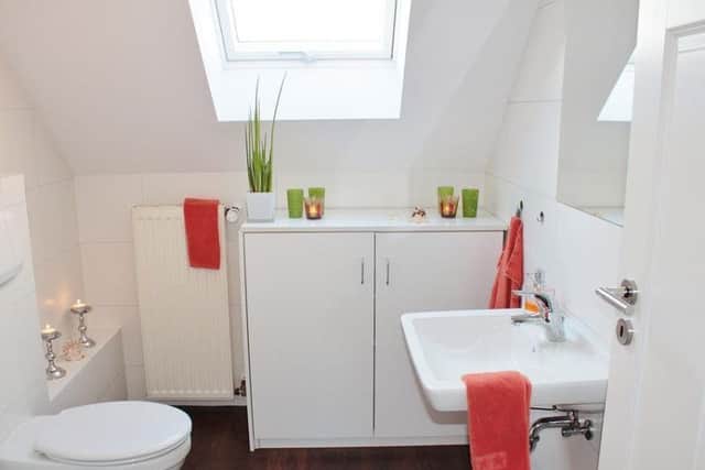 The caller contacted Nottinghamshire Police on 999 because their toilet was blocked