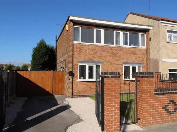 There is no upward chain on this property which is on the market for offers of 150,000. Details: http://bit.ly/2D94uij