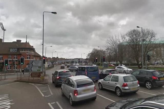 A60 Loughborough Road  Radcliffe Road, West Bridgford, S bound
