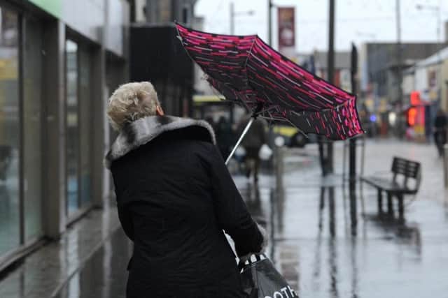A yellow weather warning has been issued for heavy rain in Derbyshire.