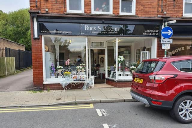Buds and Blooms, Warsop