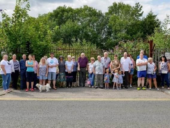 Residents objecting to proposed travellers site off Baums Lane Mansfield.