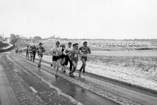 1986: These runners are taking part in a very cold Oak Tree Lane Estate Fun Run. Did you take part in this?