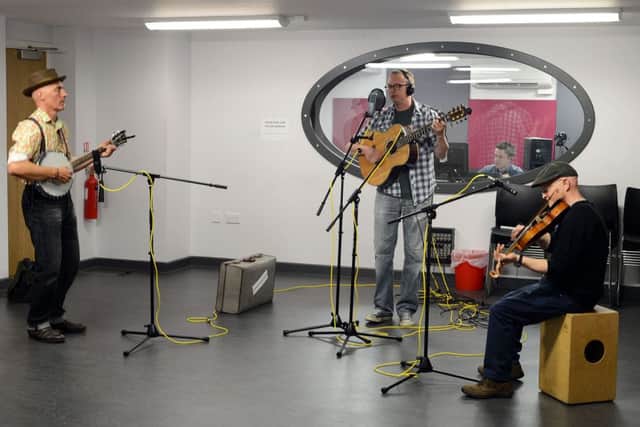 Outram Street Arts and Media Studio feature.DH Lawrence and the Vaudeville Skiffle Show in the studio.