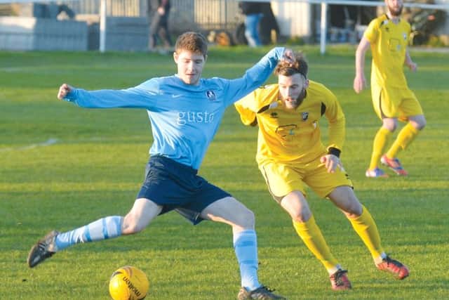 Newark Town (blue) vs Glapwell (yellow) 3pm kick off, at Station Road, Collingham.Newark Town (blue) Reece Self  vs Glapwell (yellow) Ash Grayson.