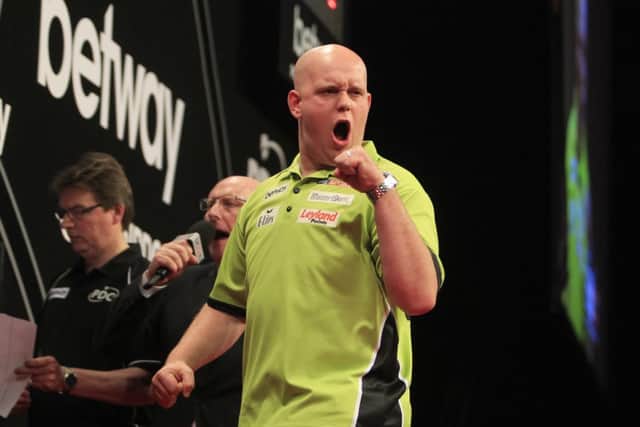 BETWAY PREMIER LEAGUE DARTSPHONES 4U ARENA,MANCHESTER PIC;LAWRENCE LUSTIGMICHAEL VAN GERWEN V DAVE CHISNALLMICHAEL VAN GERWEN WINS