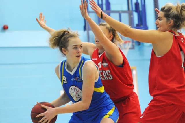 Action between Mansfield Giants women and Leicester at Oak Tree Leisure Centre on Saturday.