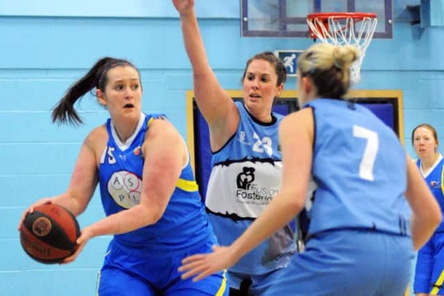 Action between Mansfield Giants Women v Lancashire Spinners.