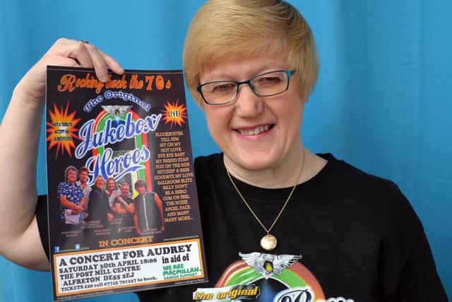 Gina has secured the band Original Jukebox Heroes and organised the gig in ememroy of her mum Audrey who lost her battle with cancer last year.