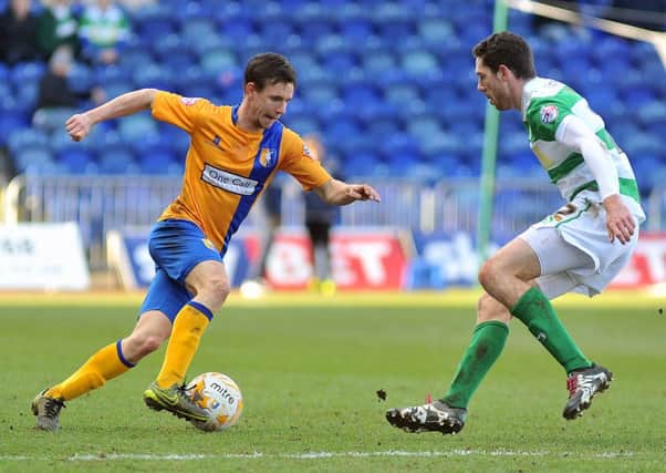 James Baxendale attacks Ben Tozer

Mansfield Town v Yeovil Town - Skybet League Two - One Call Stadium - Saturday 20 Feb 2016 - Photographer Steve Uttley