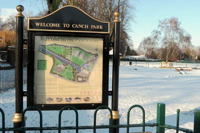 NWGU 27-12-14 Snow, Snow  scene with the Canch Park sign at Worksop