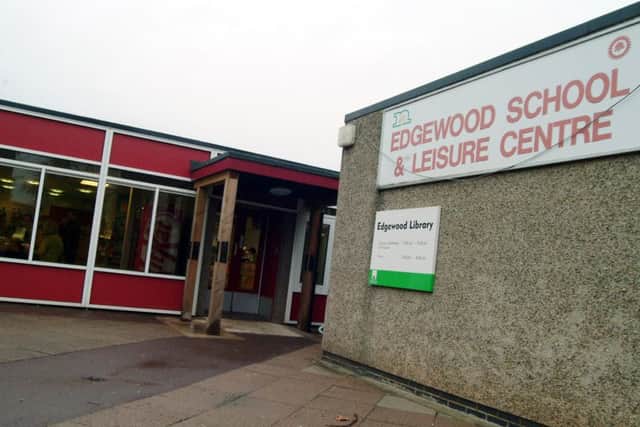 09-2666-1
Hucknall, Edgewood Leisure Centre.
