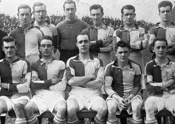 Mansfield Town 1924-25

Back Row: Coupland, Bellas, Hardstaff, Bryan, Brelsford and Bayliss   
Front Row: Sheldon, Gillatt, Staniforth, Donoven andKennie